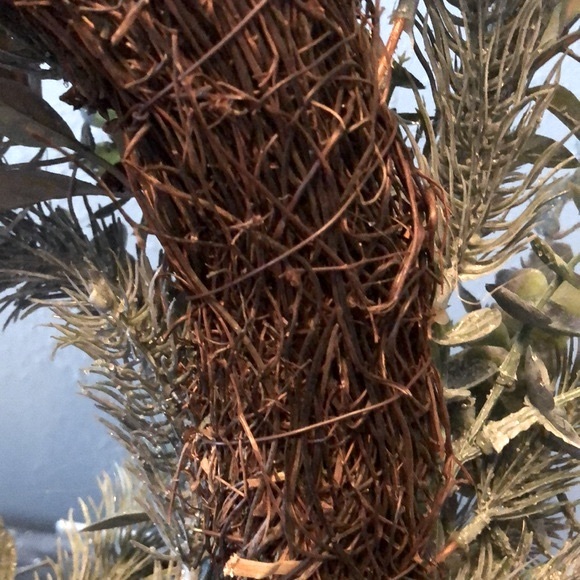 North Pole trading Co.Faux greenery and natural pinecone holiday wreath 24 inch - Picture 9 of 12